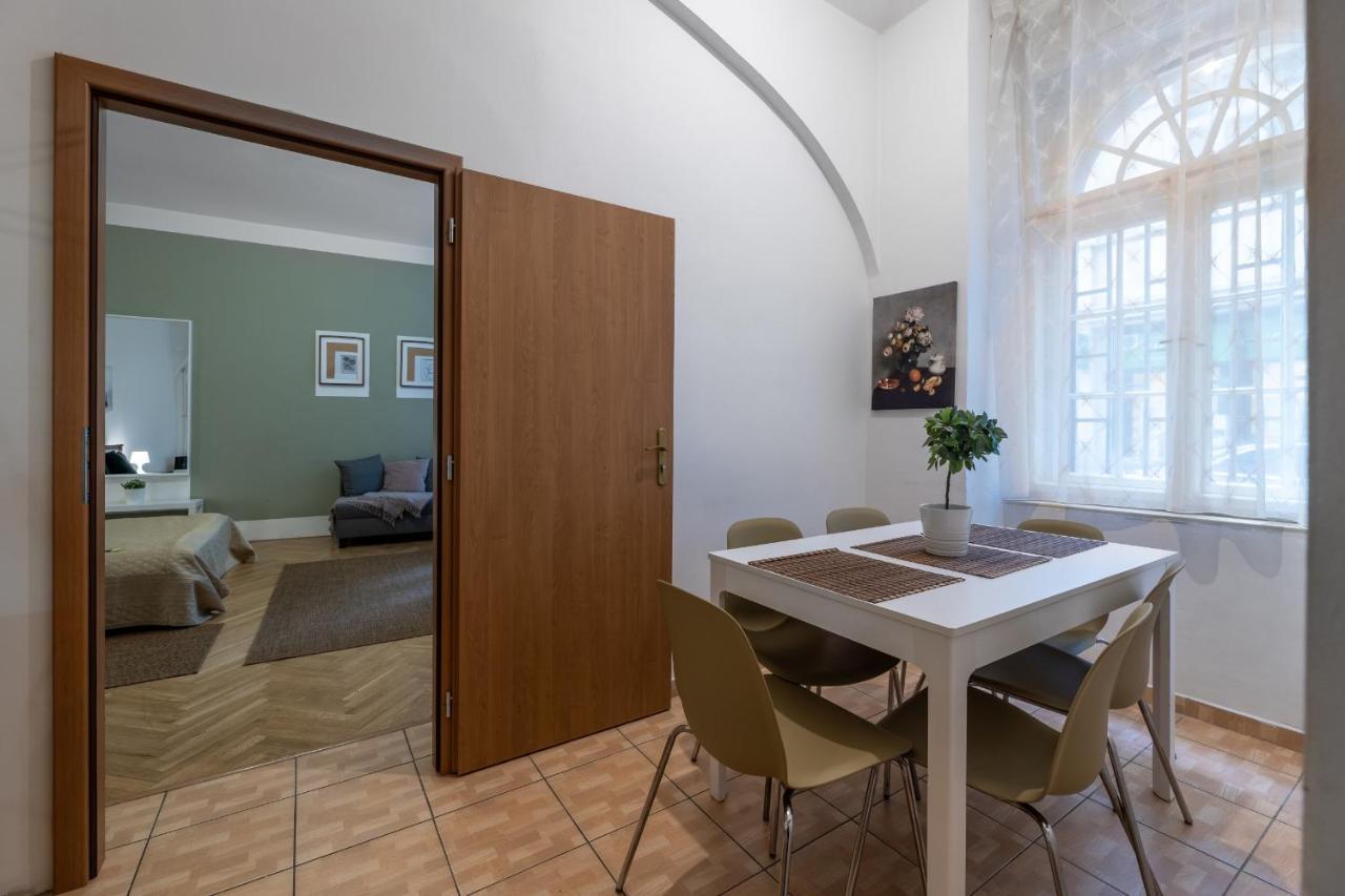 Spacious 3 Bedroom Apartment In The Heart Of Praga Zewnętrze zdjęcie
