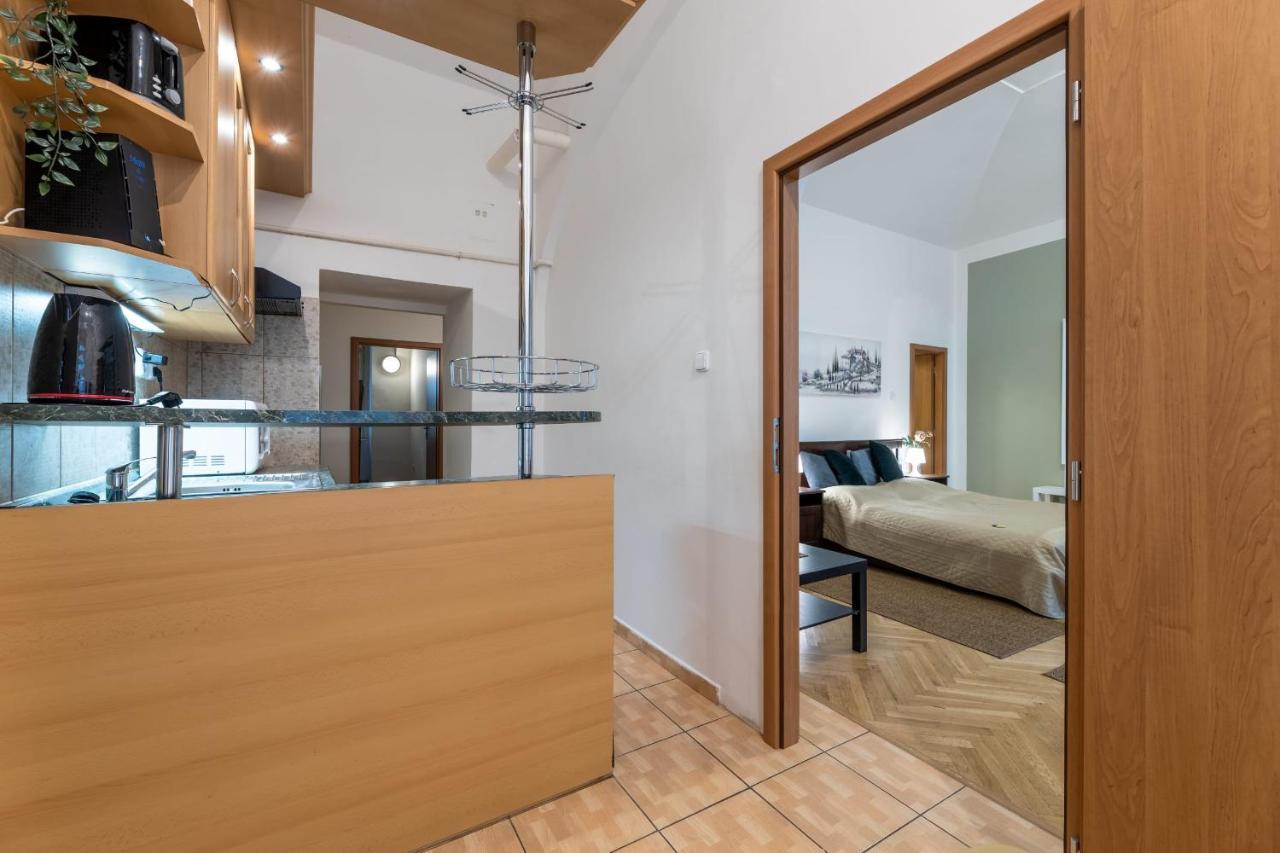 Spacious 3 Bedroom Apartment In The Heart Of Praga Zewnętrze zdjęcie