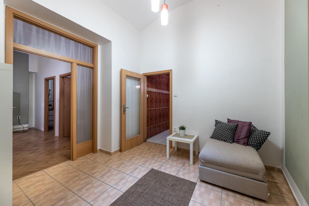 Spacious 3 Bedroom Apartment In The Heart Of Praga Zewnętrze zdjęcie