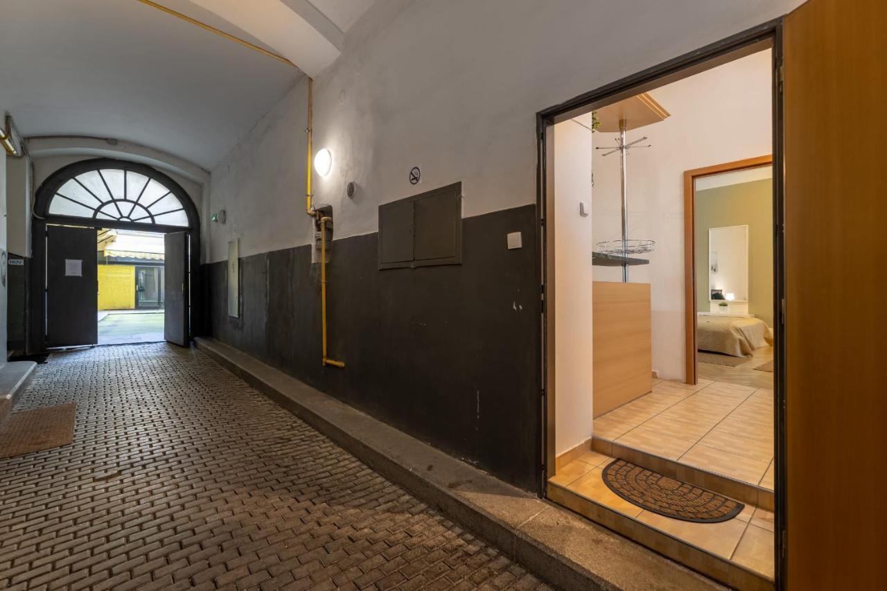 Spacious 3 Bedroom Apartment In The Heart Of Praga Zewnętrze zdjęcie